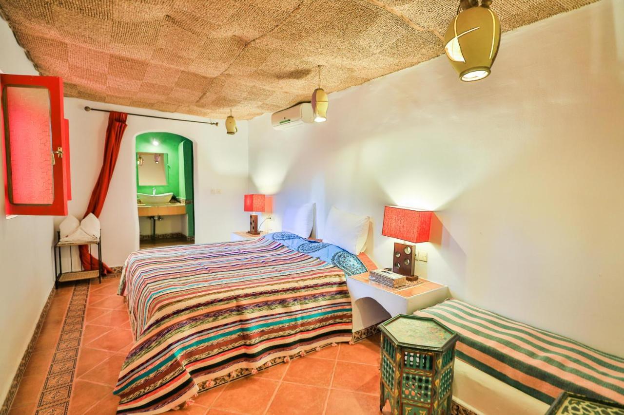 Riad Haj Palace & Spa Fez Exterior photo A room at the hotel
