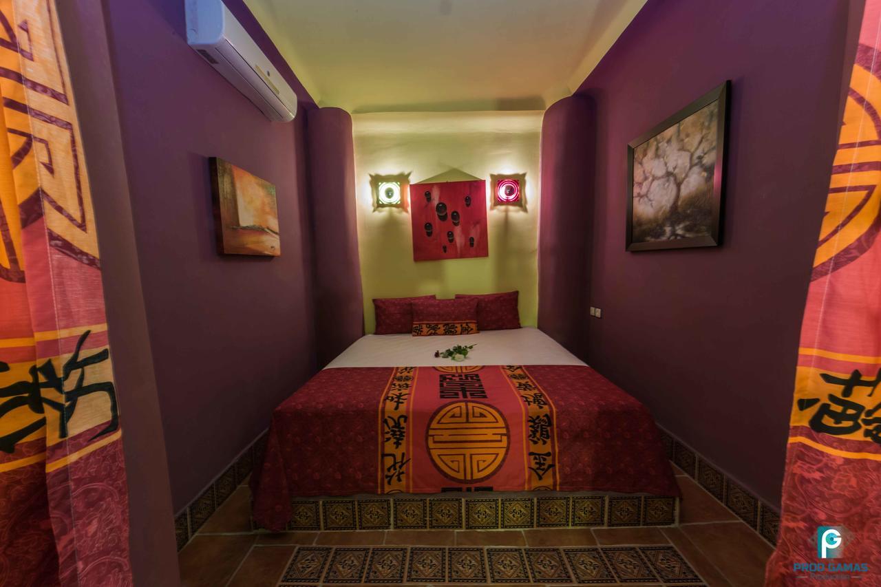 Riad Haj Palace & Spa Fez Exterior photo A room at the hotel