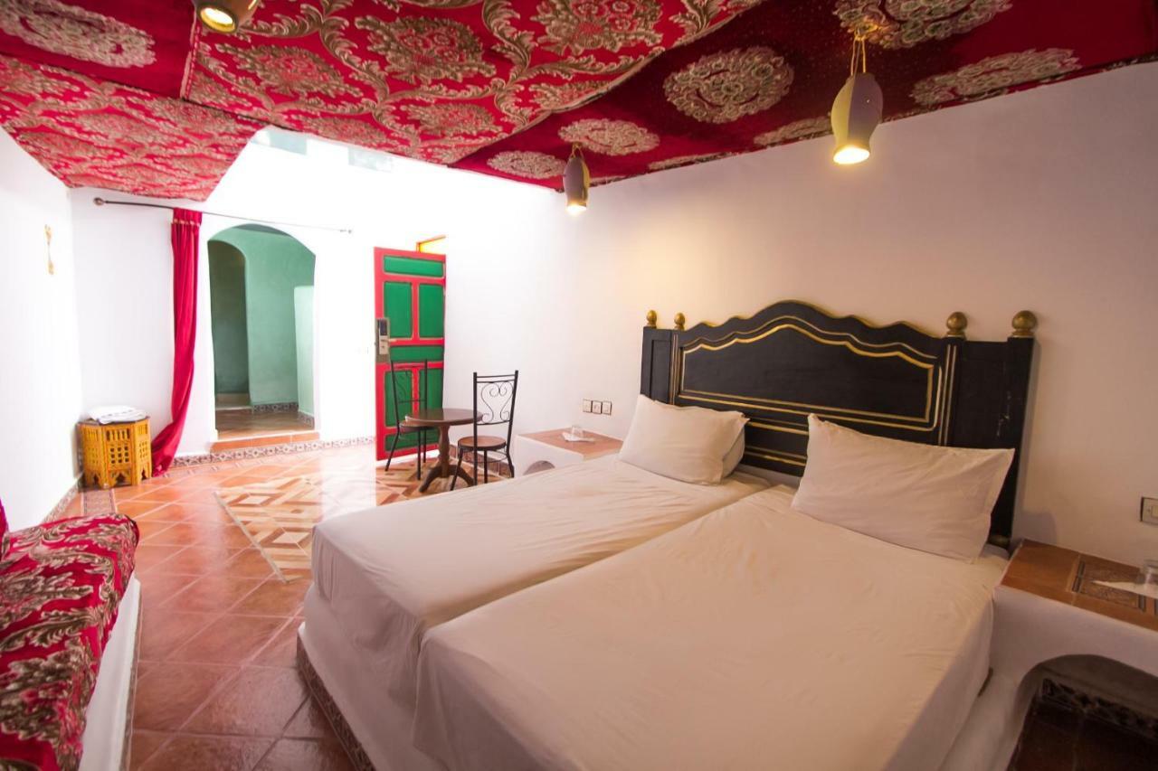 Riad Haj Palace & Spa Fez Exterior photo A room at the hotel